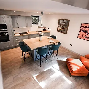 Emery Street Apartment